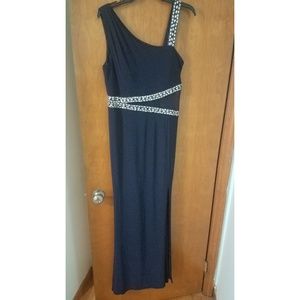 Decode 1.8 Navy Gown